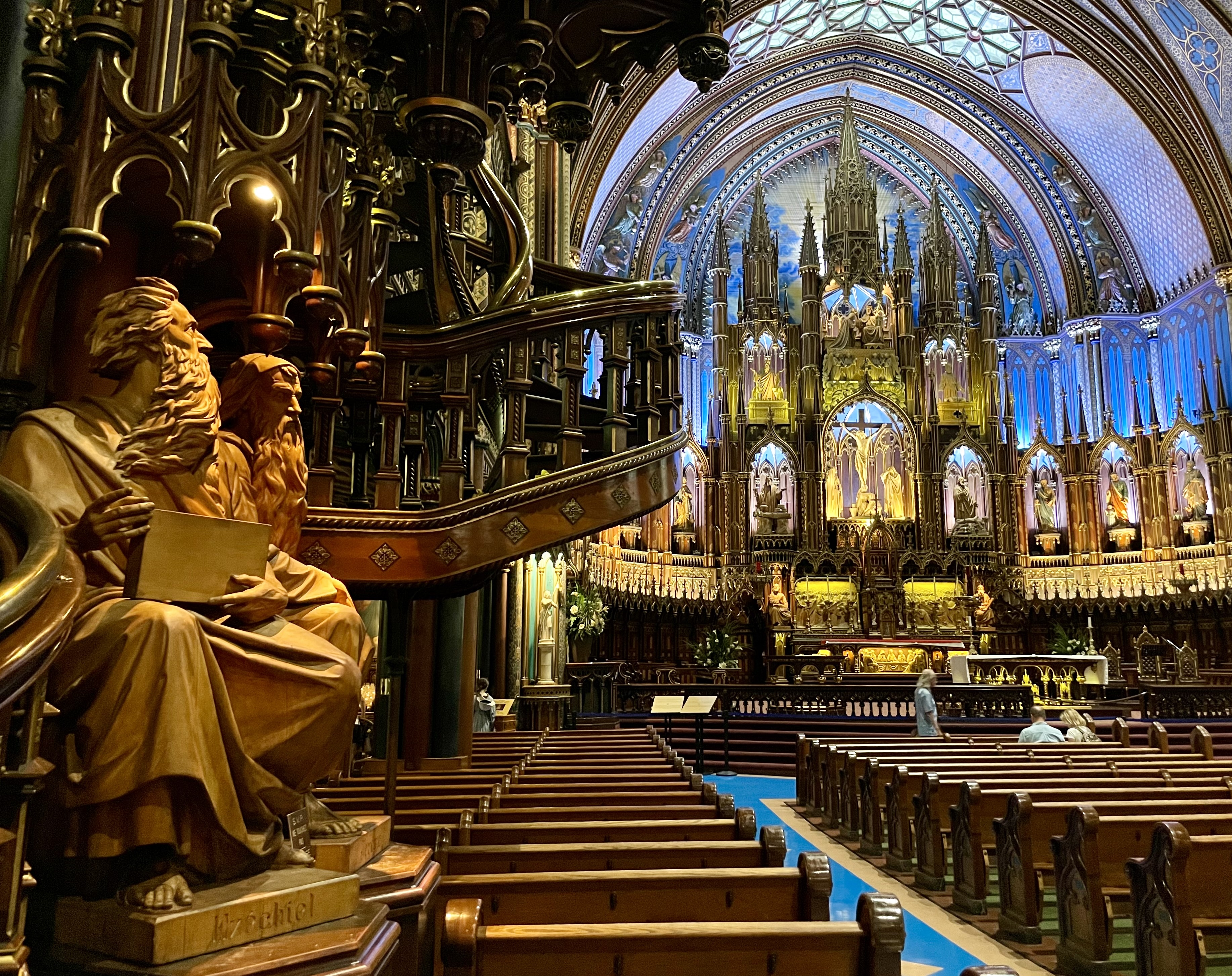 Montreal/View_in_Notre_Dame_Montreal.jpg